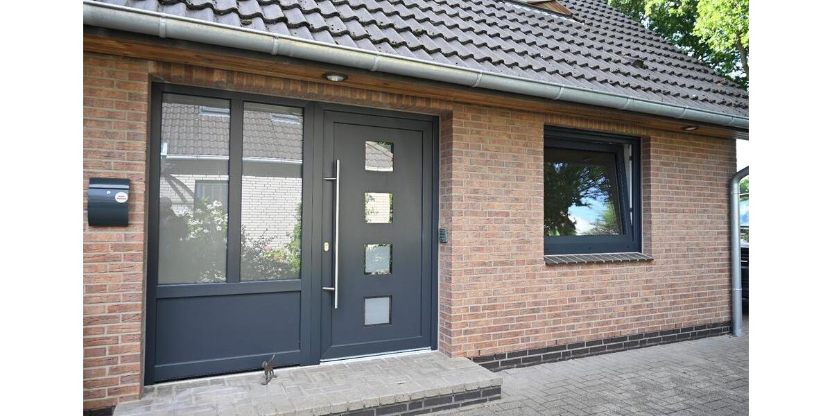 Erdgeschoßwohnung Cuxhaven Duhnen - 4 Zimmer, 126 m&sup2;, 1.450&euro; | Angebot:26031887