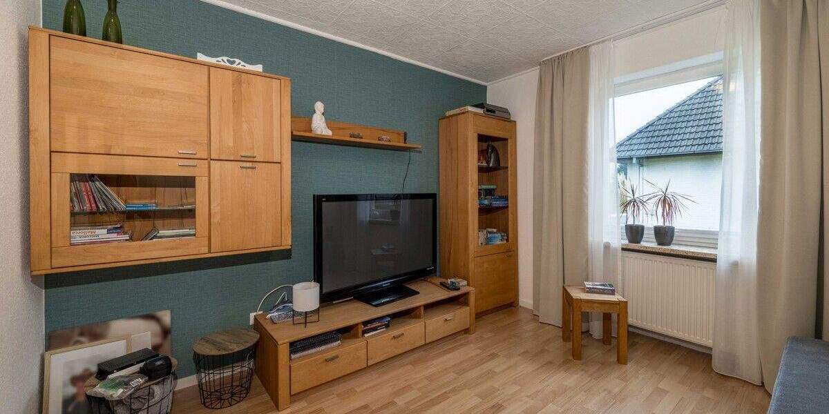 Mehrfamilienhaus, Wohnhaus Cuxhaven / Stickenbüttel Stickenbüttel - 8 Zimmer, 211 m&sup2;, 439.000&euro; | Angebot:25676361