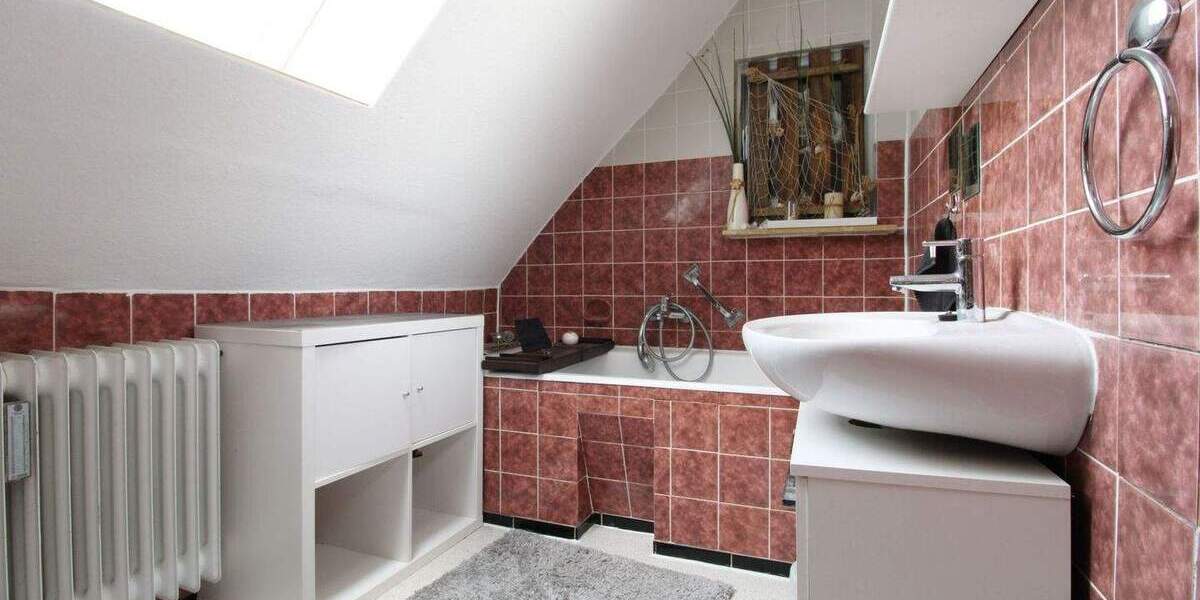 Einfamilienhaus Geestland Bad Bederkesa - 7 Zimmer, 180 m&sup2;, 155.000&euro; | Angebot:25749661