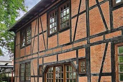 Haus Cuxhaven - 9 Zimmer, 257 m&sup2;, 350.000&euro; | Angebot:25664942