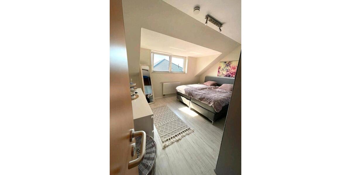 Dachgeschoßwohnung Geestland - 3 Zimmer, 65 m&sup2;, 540&euro; | Angebot:26003904