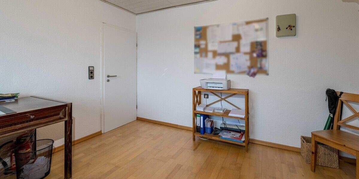 Mehrfamilienhaus, Wohnhaus Cuxhaven / Stickenbüttel Stickenbüttel - 8 Zimmer, 211 m&sup2;, 439.000&euro; | Angebot:25676361