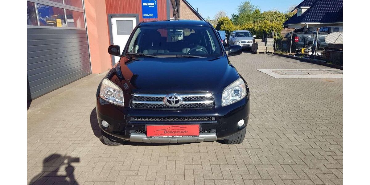 Toyota RAV 4 149.000 km 8.500 &euro; Brunsbüttel 25541