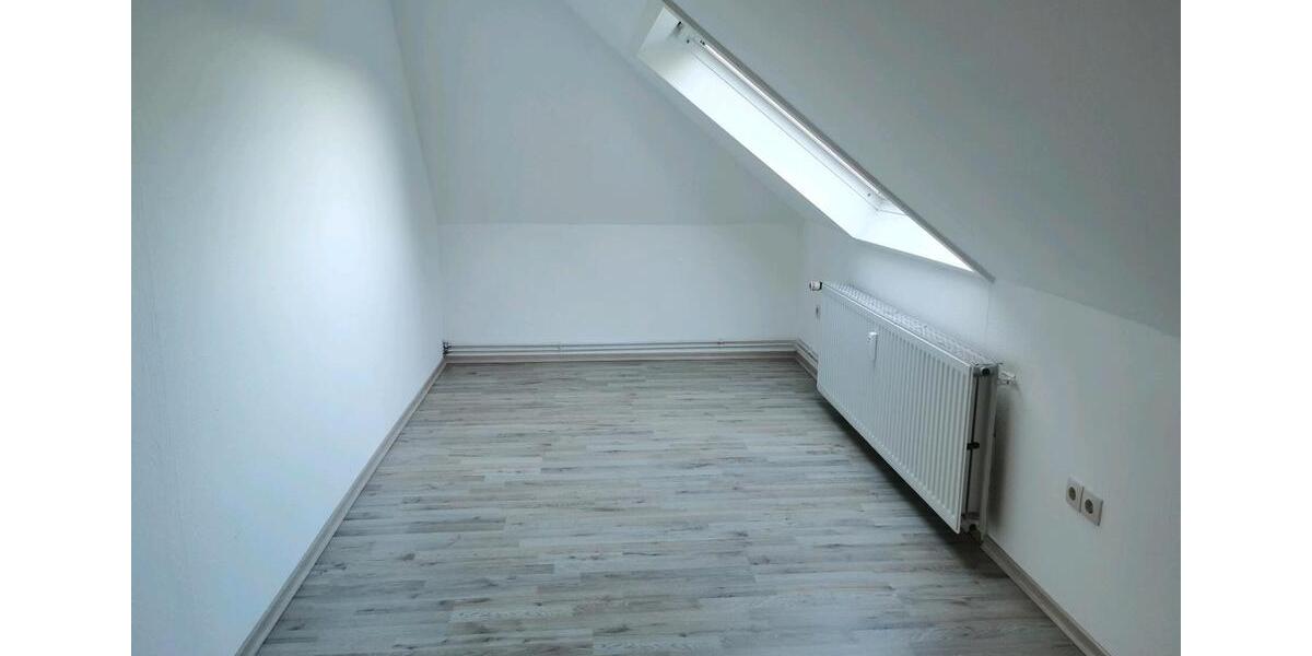 Dachgeschoßwohnung Wurster Nordseeküste - 3 Zimmer, 84 m&sup2;, 1.000&euro; | Angebot:26035978