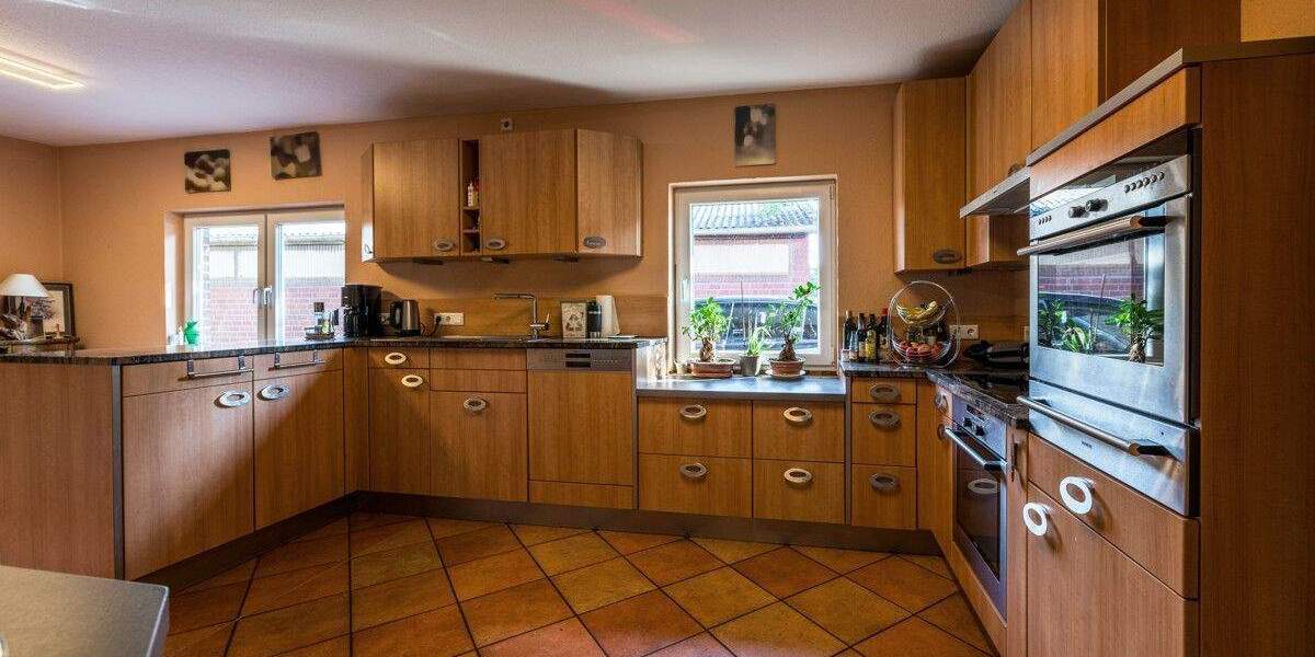 Einfamilienhaus Geestland-Debstedt Debstedt - 8 Zimmer, 242 m&sup2;, 570.000&euro; | Angebot:25737096